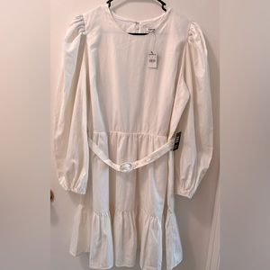Express Women’s Dress- Off White w/belt -Size Large
